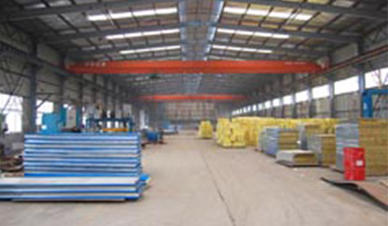 廠房?jī)?nèi)部