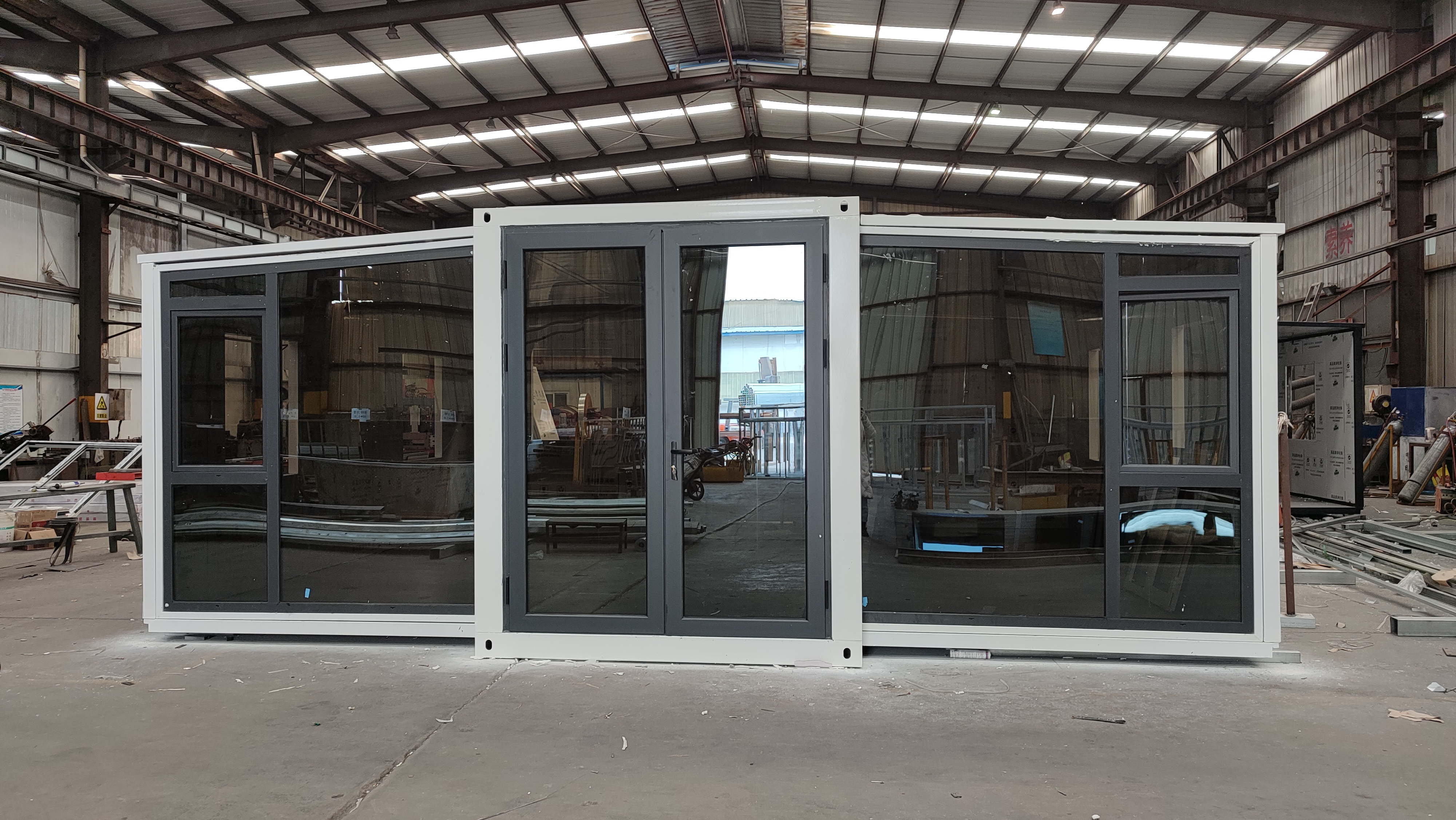 伸縮式集裝箱房